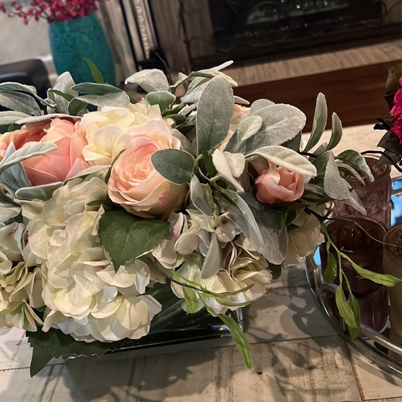 Gorgeous high quality flower arrangement - Picture 8 of 13